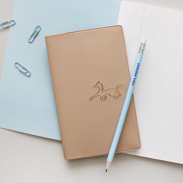 MATOKA 日誌 2026 年版 1 月開始 簡約月曆 Calligram 米白