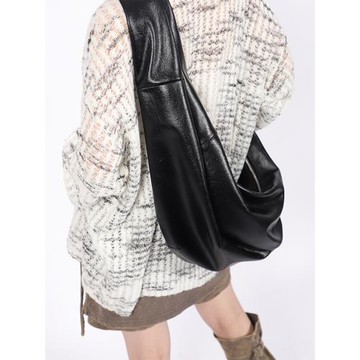 E-FA/原創 “油條包”褶皺大容量包包男女通勤餃子包單肩斜跨包女