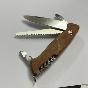 [沐沐屋]Victorinox維氏130mm核桃木系列Rangerwood 10用瑞士刀