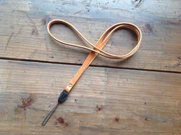 手機背帶真皮掛帶掛繩掛鉤款長繩子皮繩,掛頸掛脖,相機背帶棕橘色