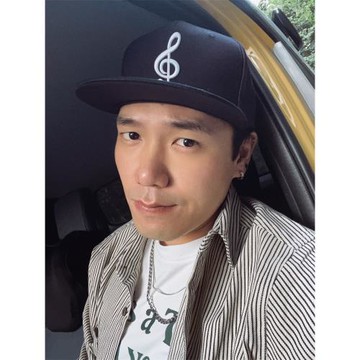 新款個性音符刺繡帽子男嘻哈帽潮流時尚街頭街舞平沿檐帽潮人男女