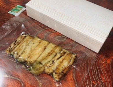 うなぎ割烹 力「職人手焼き白焼き」１４０ｇ