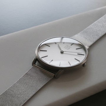 THIN 5010 極簡超薄米蘭帶手錶 - 銀白