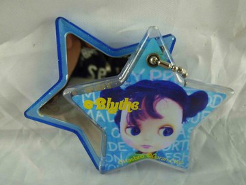 【震撼精品百貨】Blythe布萊絲 碧麗絲 大眼娃娃 小布娃娃 鏡子鎖圈鑰匙圈 共兩款  震撼日式精品百貨