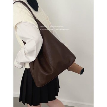 美拉德通勤包包女秋冬2023新款潮單肩腋下包小眾復古大容量托特包