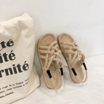 草編麻繩涼鞋女夏季2026新款平底外穿仙女風羅馬鞋編織海邊沙灘鞋