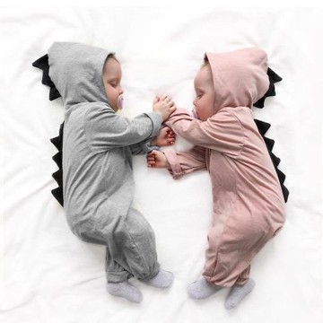 ins北歐風恐龍翅膀寶寶春秋連體衣嬰兒外出洋氣網紅爬服1-3歲哈衣