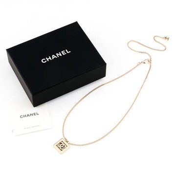 Chanel 雙C項鍊(淡金/純色方框中間小雙C)