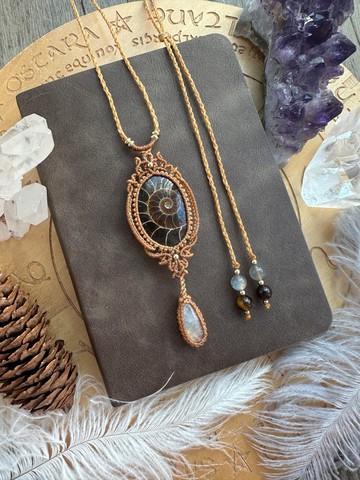 N1189 民族風 蠟線編織 菊石 月亮石 銅珠 頸鏈 (可調長度)