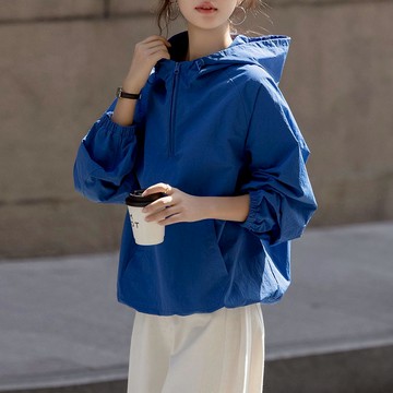 🌟折價券必買🌟中大尺碼 上衣 城市運動風連帽長袖寬鬆上衣外套【074829】JAN28｜2色  19LADY〔現貨〕