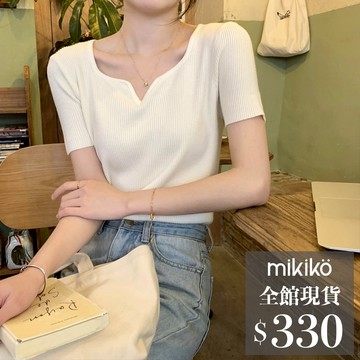 美木子｜上衣 t恤 短袖t恤｜海鷗領坑條 針織短袖上衣【T20128】親膚 小v領 修身 針織衫 短袖針織 v領上衣