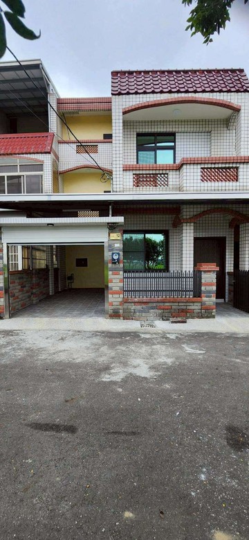 大林公所旁車庫美別墅，精美裝潢大面寬，出價就談｜嘉義縣大林鎮中興路二段