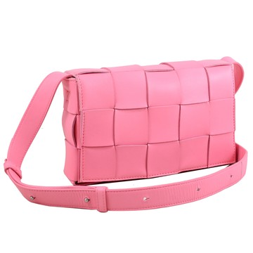 BOTTEGA VENETA 578004 Cassette 大格手工編織斜背包.亮粉色
