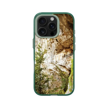 iPhone 16 Pro Clear 憂墨綠 - LOOK！多看我一眼 LOOK! Nature Seeks Attention - 歐羅巴山