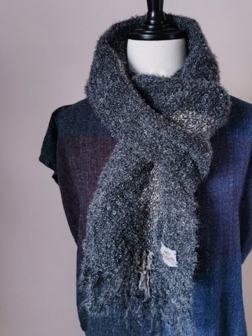 Handwoven by Beatrice | 手織圈圈羊駝毛圍巾