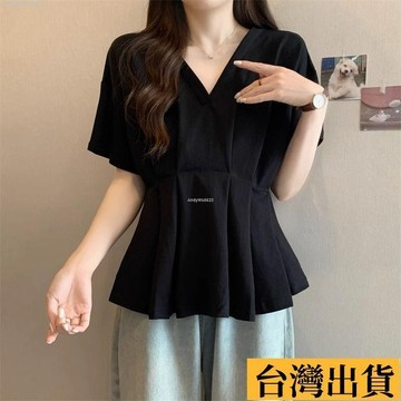 🌈台倉出庫🌈 夏裝新款V領 壓褶T恤別緻收腰遮肚子 寬鬆顯瘦短袖潮流百搭T恤 夏日上衣大尺碼女裝 大碼女裝 V領上衣