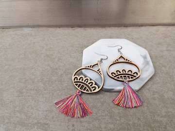 彩色流蘇雕花木水滴耳勾 - 耳環 木制 防敏 不鏽鋼