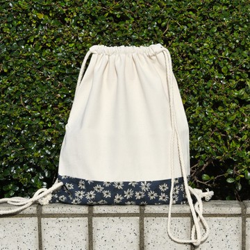 束口後背包/束繩包/束口袋 ~ 藍底小白菊(B194) RS