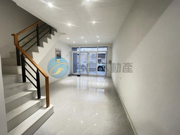 近砲校東橋整新店住/車墅/間間套房/透天｜台南市永康區南工街