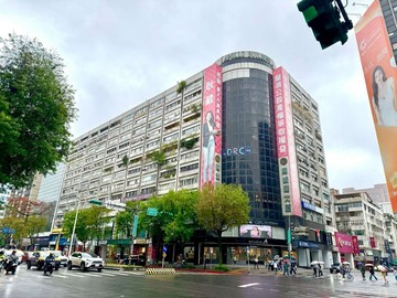 忠孝阿波羅高樓層景觀邊間｜東區地標近百坪企業門面｜台北市大安區忠孝東路四段