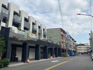 ✅極力推薦✅小港餐旅學校臨路騎樓店墅｜高雄市小港區山田路