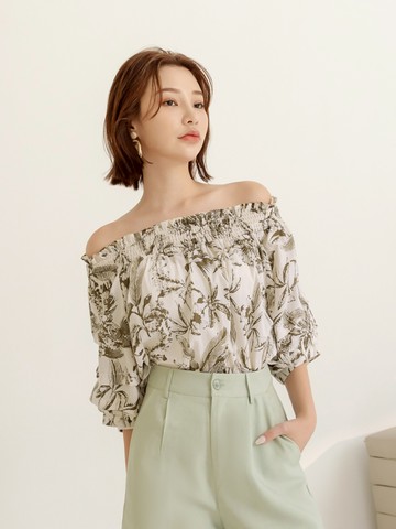 印花一字領拋袖上衣