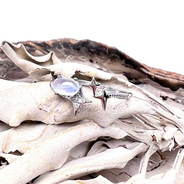暮晶。戒指 半銀 療癒 能量柔和 l 藍月光石 上開口可調節 l