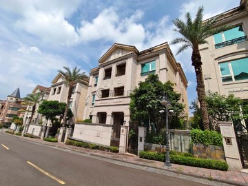 高雄義大皇家莊園電梯雙車花園豪墅｜高雄市大樹區義大五街