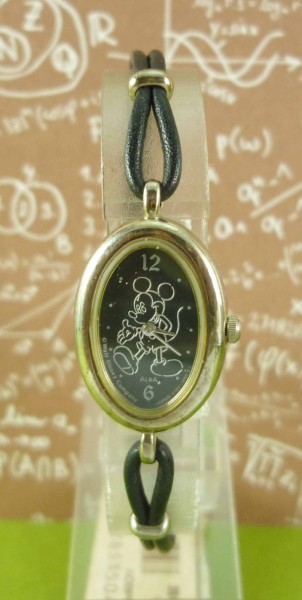 【震撼精品百貨】米奇/米妮_Micky Mouse~手錶-橢圓型錶面-米奇招手圖案-黑色【共1款】