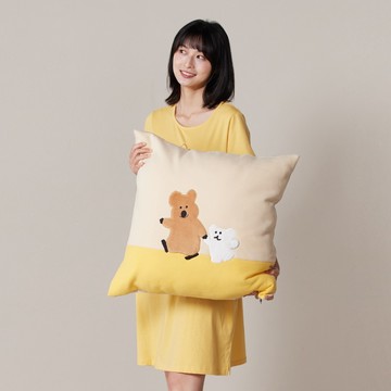 DINOTAENG｜QUOKKA＆BOBO 方形抱枕（60x60公分）-小麥棕