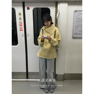 韓系高級感黃色大翻領長袖針織衫女秋冬季寬松慵懶風加厚套頭毛衣