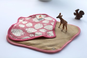 櫻桃蜜貼 彩棉布衛生棉 24cm日用一般  Happyking