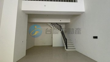 青埔大睦仁愛匯A挑高1+2F漂亮面寬店面雙車位｜桃園市中壢區青昇二街
