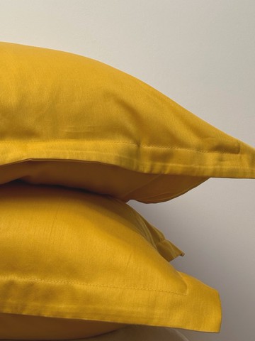 蜂蜜色純棉緞織枕頭套，信封式開口