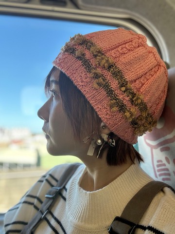 粉橘色小花園毛帽