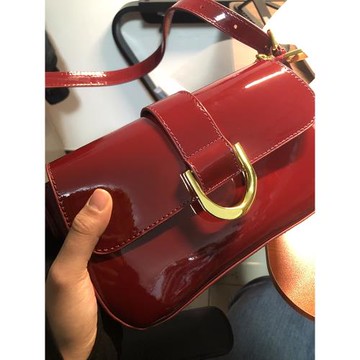 酒紅色包包女2025新款復古高級感時尚亮皮手提腋下包單肩斜挎包潮