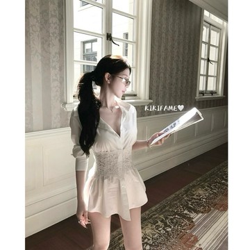 【𝐊𝐈𝐊𝐈𝐅𝐀𝐌𝐄】🕊️𝓟𝓪𝓻𝓲𝓼.巴黎宮廷✨復古唯美蕾絲繫帶束腰長袖襯衫 白色襯衫 收腰襯衫 蕾絲綁帶襯衫 中長款襯衫