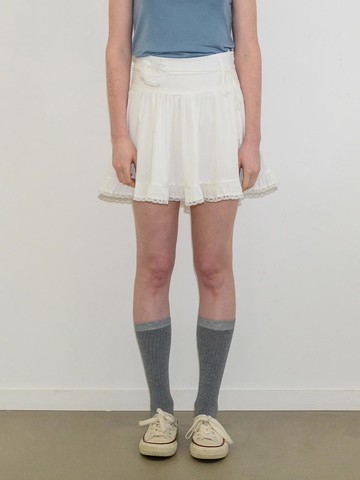 Dot Shirring Lace Mini Skirt