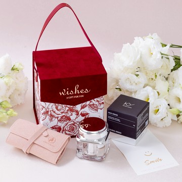 🔜[快速出貨]【梨花娘】520限定愛意滿滿禮盒💖韓國KY陶瓷肌高保濕面霜50g+精緻飾品收納皮件(精緻緞帶禮盒包裝) 情人節禮物 520禮物 女生禮物