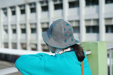 設計手作-毛料暖灰圓點拼接漁夫帽-湖水綠