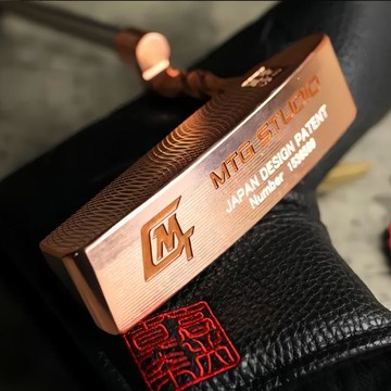 Itobori 一刀雕 高爾夫球桿金色限量款高爾夫推桿帶證書禮盒