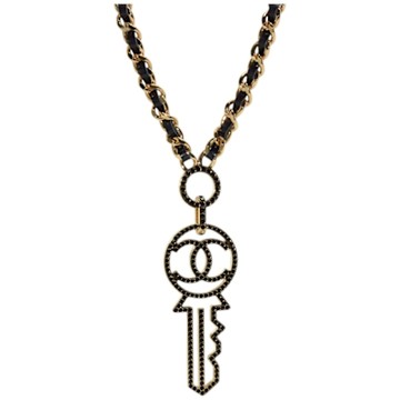 CHANEL  金色雙C LOGO黑鑽鑰匙墜飾皮革穿鍊項鍊(黑/金色)