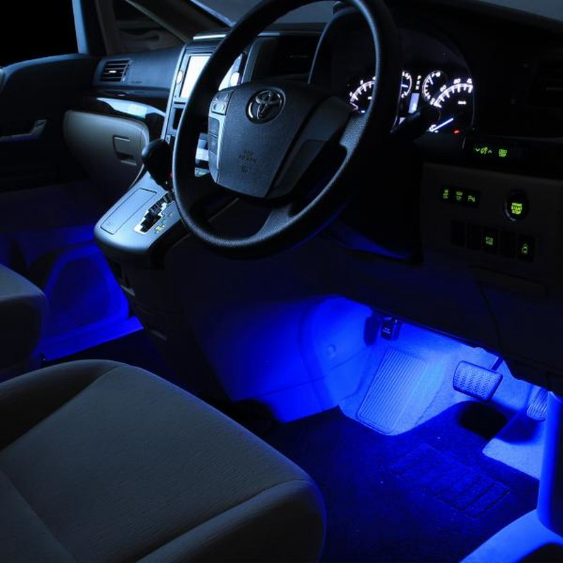 デイフェンダー フットライト 車内と足元を明るく！|LED