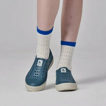 【MOZ瑞典駝鹿】雙色洞洞餅乾水鞋 (海峽藍) 全球首創 舒適厚底 防潑水