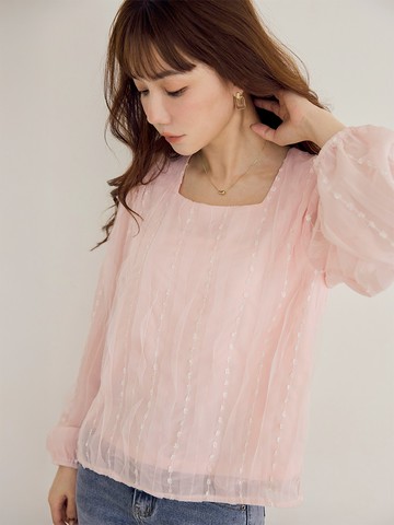 氣質立體網紗繡花方領澎袖上衣
