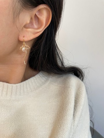 滴膠花瓣天然珍珠手工花形耳環