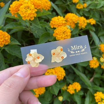 日本樹脂鵝黃色繡球花立體水鑽耳環.耳夾.耳針