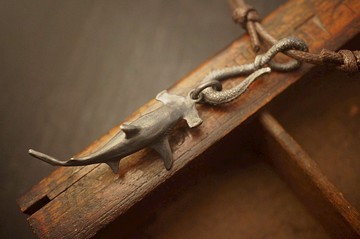 925純銀 雙髻鯊吊墜 (不包括銀鏈)