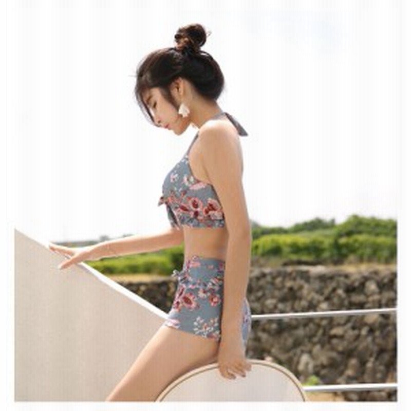 水着 ビキニ ビーチウエア ポリエステル ホルターネック 花柄 小胸 オフショル フレア 上品 代 夏 海 短パン ３点セット 白バラ 水色 通販 Lineポイント最大1 0 Get Lineショッピング