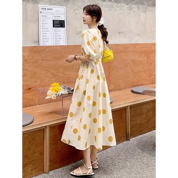 茶歇法式圓波點連衣裙女夏2025新款度假風v領泡泡袖桔梗收腰長裙